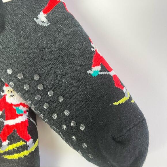 Old Navy Women’s Seasonal Holiday Sherpa Slipper Socks One Size - Picture 3 of 9